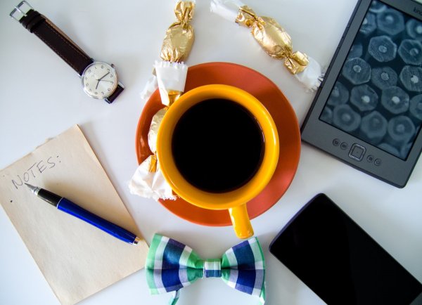 Утро галстук кофе