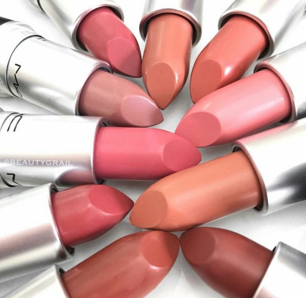 C днем помады