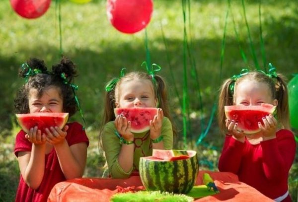 Арбузная фотосессия