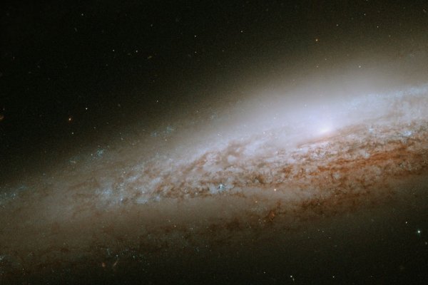 Галактика NGC 3923