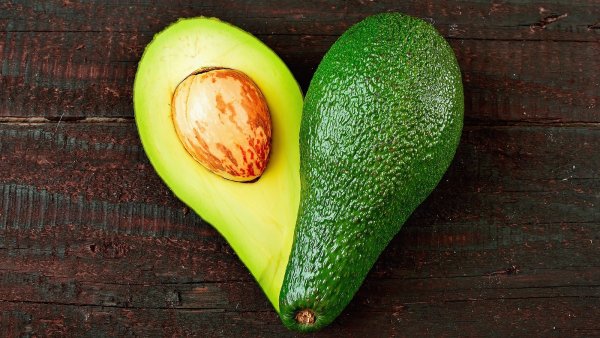 Аллигаторова груша авокадо