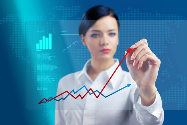 Экономист на предприятии