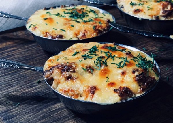 Жюльен из курицы с шампиньонами