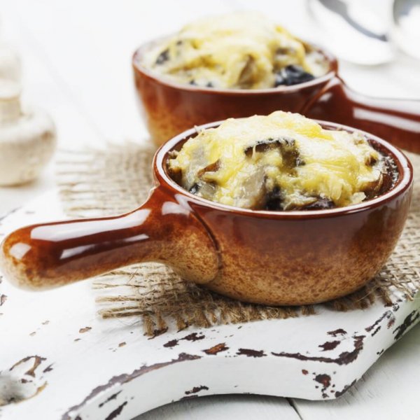 Жульен в кокотницах с грибами