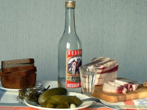 Сало с водкой