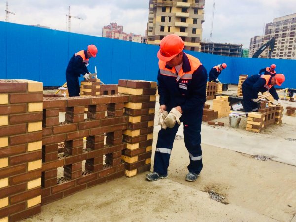 Рабочий Строитель из Вильнюса фото