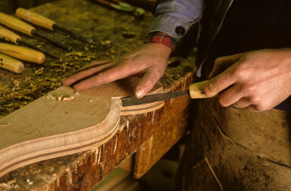 Лже Мебельщик