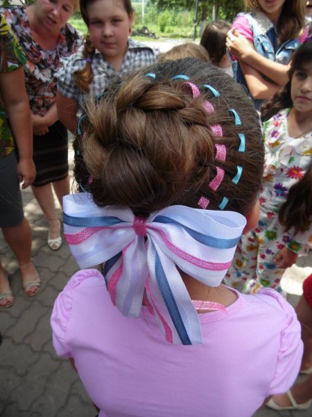 Праздник бантиков в школе