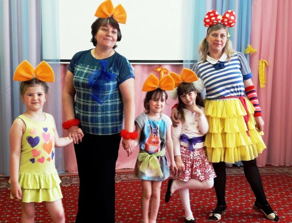 Праздник день бантиков в детском саду