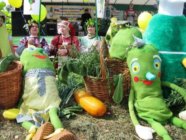 Праздник огурца (Суздаль, Владимирская область);