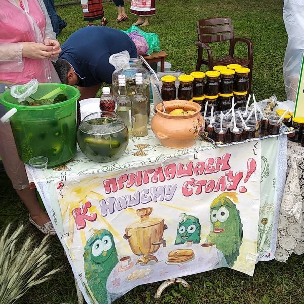 Праздник соленого огурца
