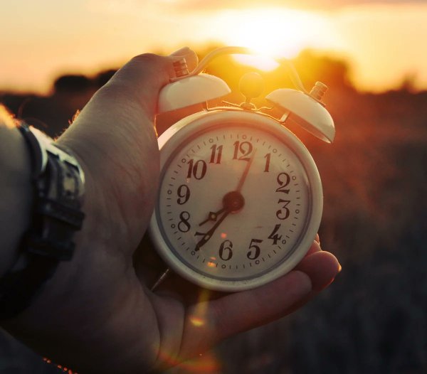 Часы солнце