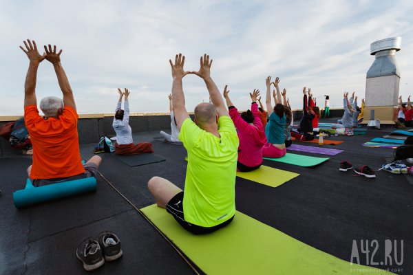 Идеальные асаны в иллюстрации Элины Гордеевой