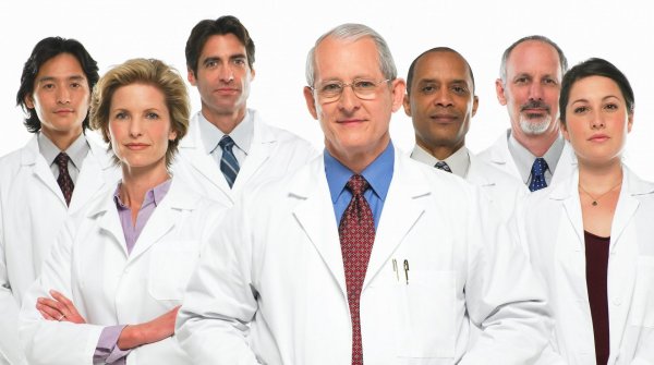 С днем фельдшера