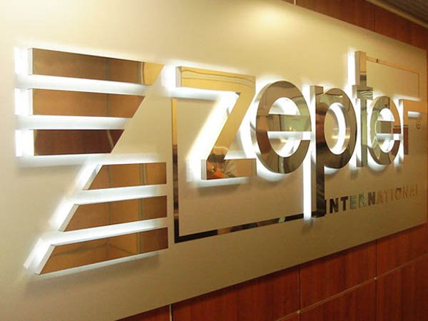 Интерьерные вывески с подсветкой