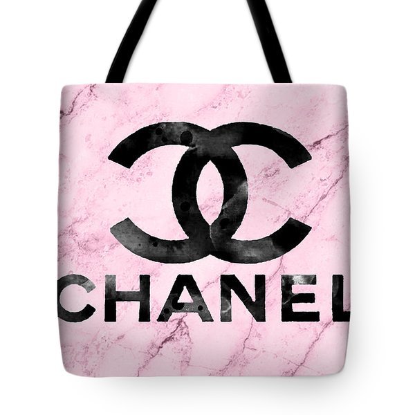 Chanel logo Evolution