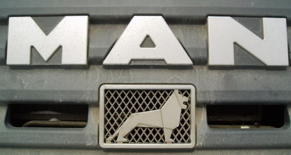 Шильдик МАЗ ман