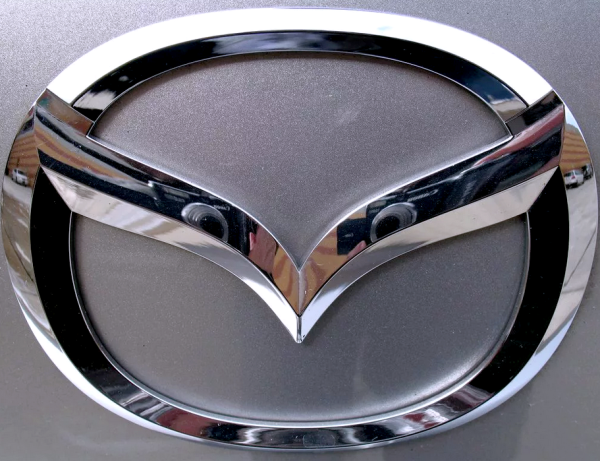 Значки автомобилей с птичкой