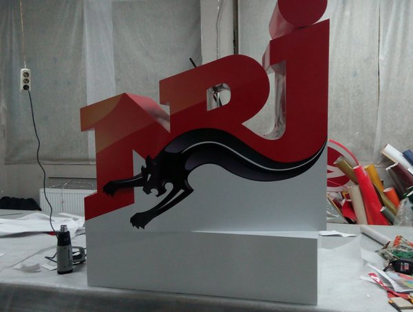 Объемный логотип компании