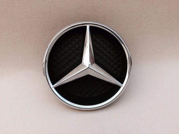 Знак Мерседес Гелендваген