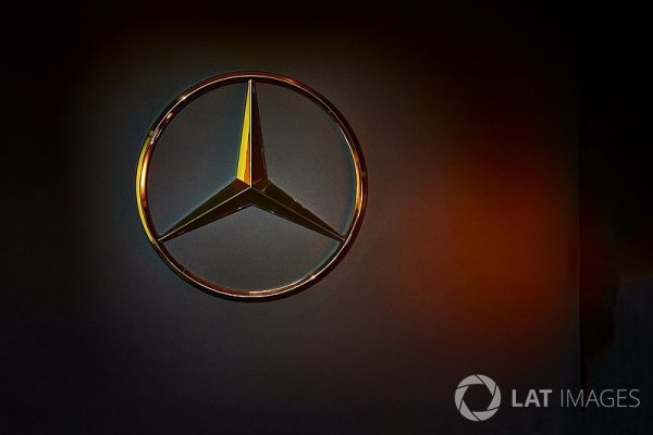 Значок Мерседес маленький