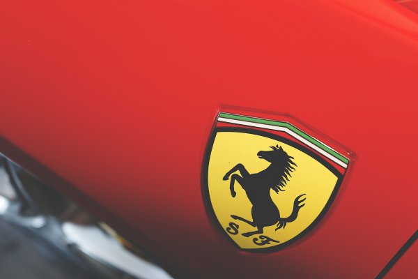 Феррари ф1 Италия логотип