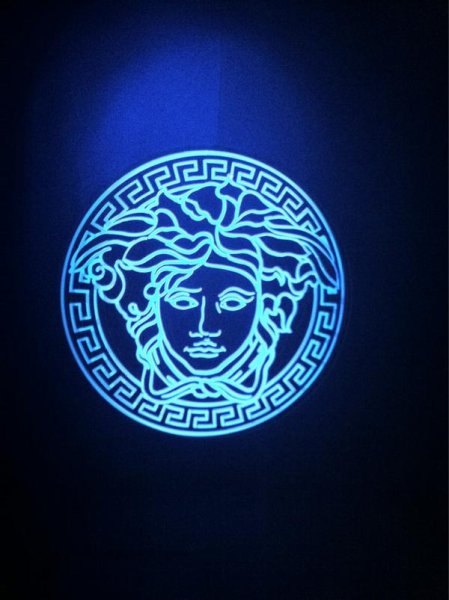 Джанни Версаче медуза Горгона