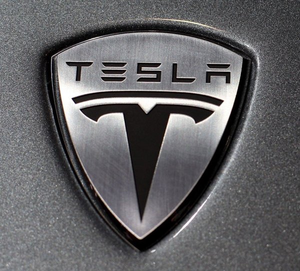 Тесла значок автомобиля