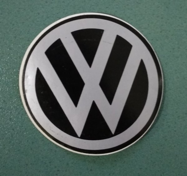 3. Volkswagen логотип