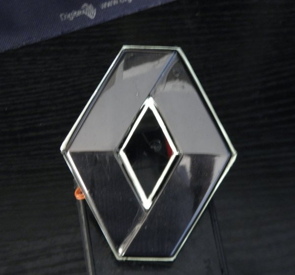 Новый значок Рено 2021 Логан