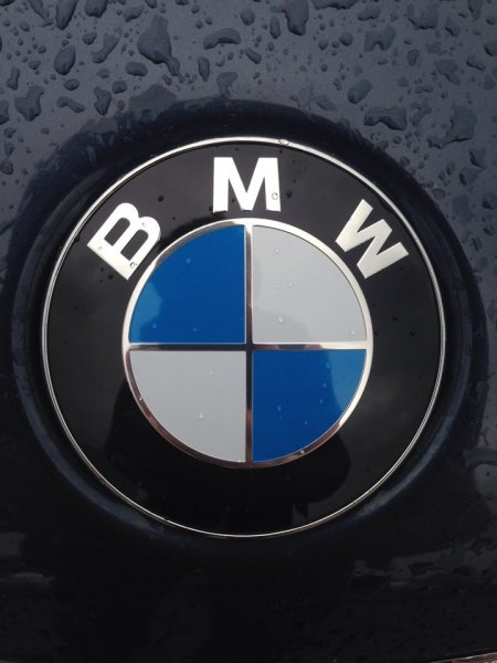 BMW эмблема