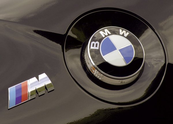 BMW M знак