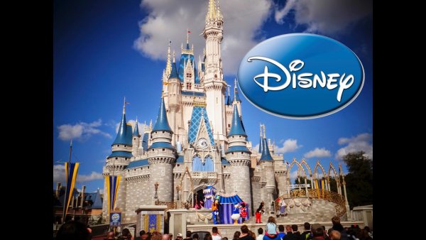 Уолт Дисней заставка