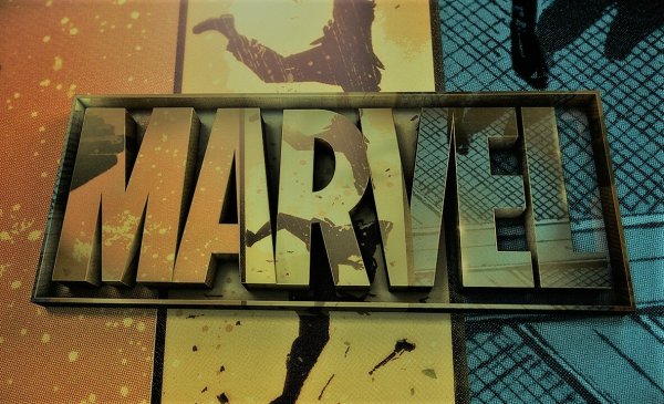 Marvel логотип