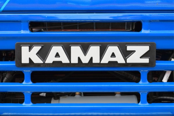 Шильдик КАМАЗ на капот