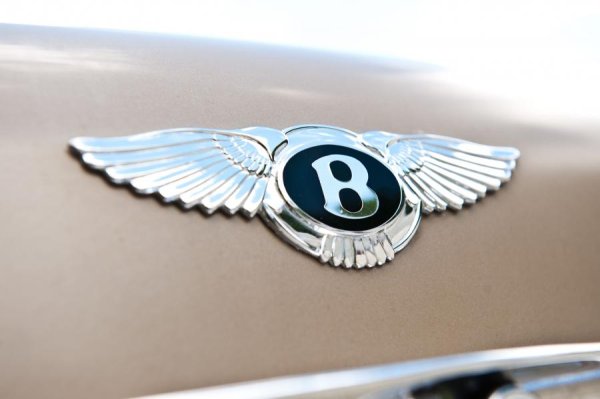Марка машины Бентли значок