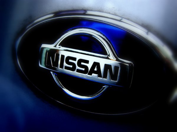 Логотип Nissan
