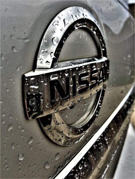 Эмблема Ниссан на заставку