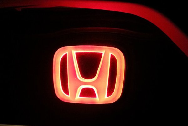 Хонда лого красная