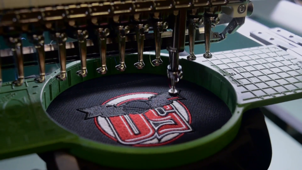 Вышивка логотипа