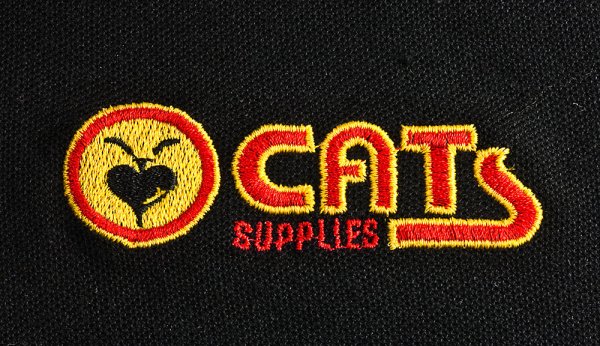 Вышивка логотипа на одежде