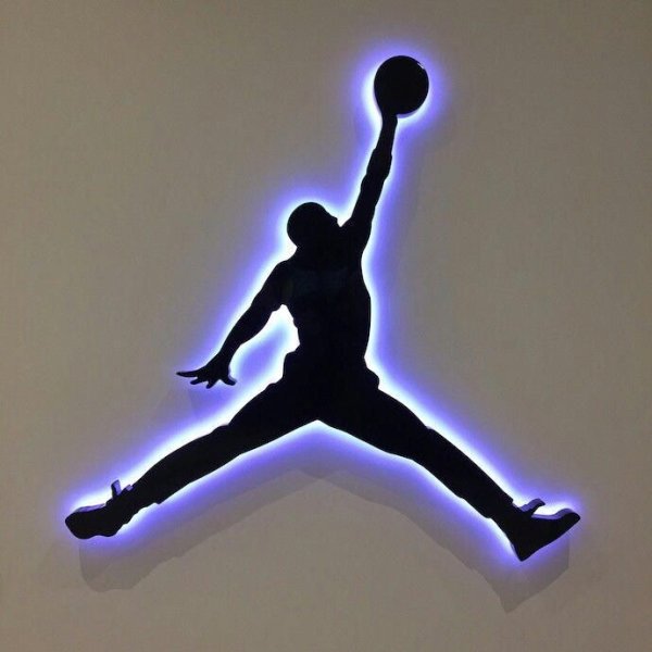 Найк Джордан надпись