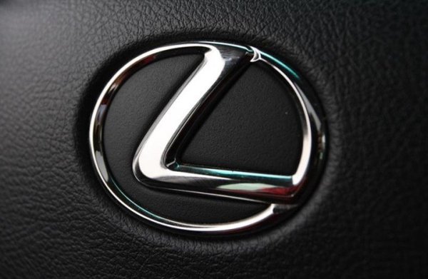 Лексус значок машины