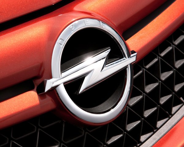 Эмблема Опель