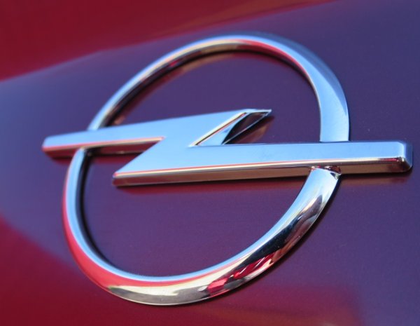 Старый значок Опель