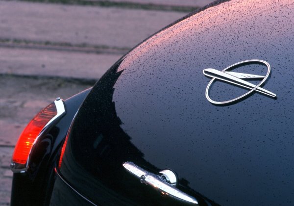 Новый значок Опель 2020