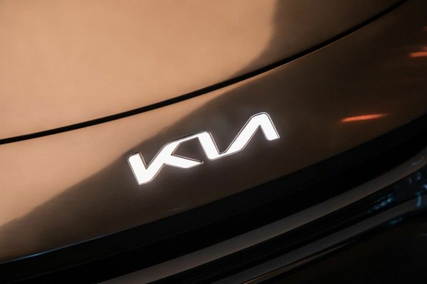 Новая эмблема Kia