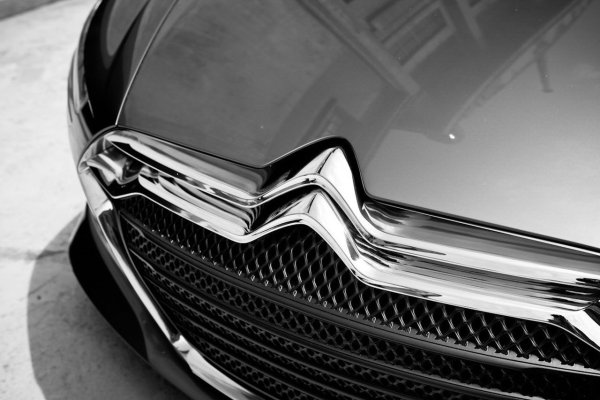 Автомобильная марка DS