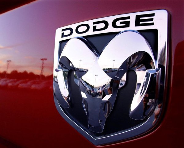 Значок Додж Калибер