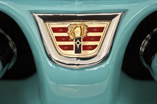 Значок марки автомобиля Додж